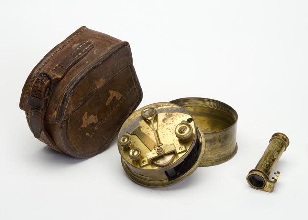 Small portable sextant