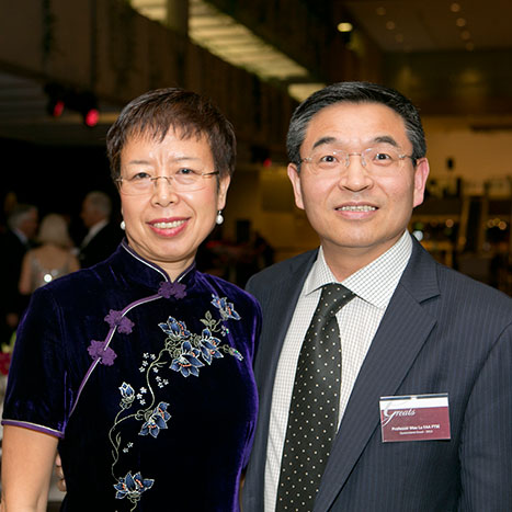 Dr Lian Liu and 2013 Queensland Great Professor Max Lu FAA FTSE