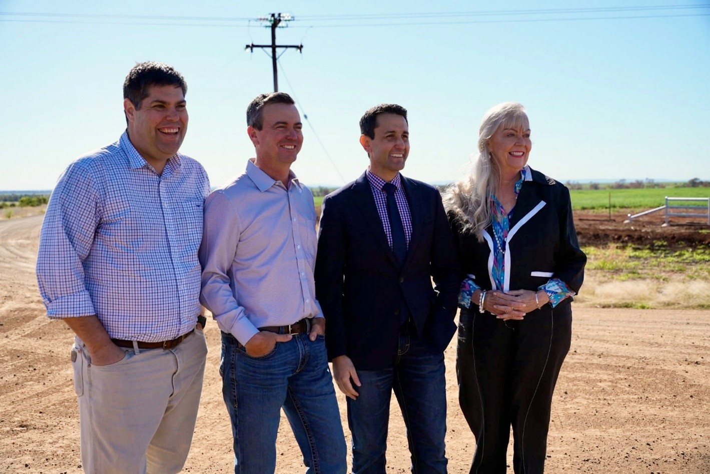 Minister for Transport and Main Roads, Member for Gregory, the Premier and Mayor of the Central Highlands announce road safety upgrades for the Central Highlands region.
    