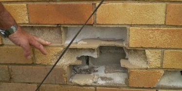 Indicator of urban salinity - fretting of brickwork